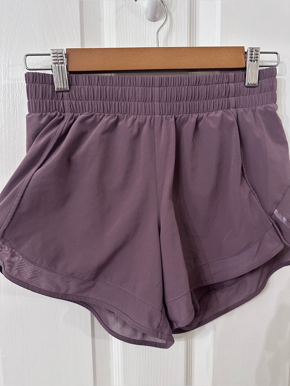 Athleta Mesh Racer Run Shorts 4” - Purple - Size XXS